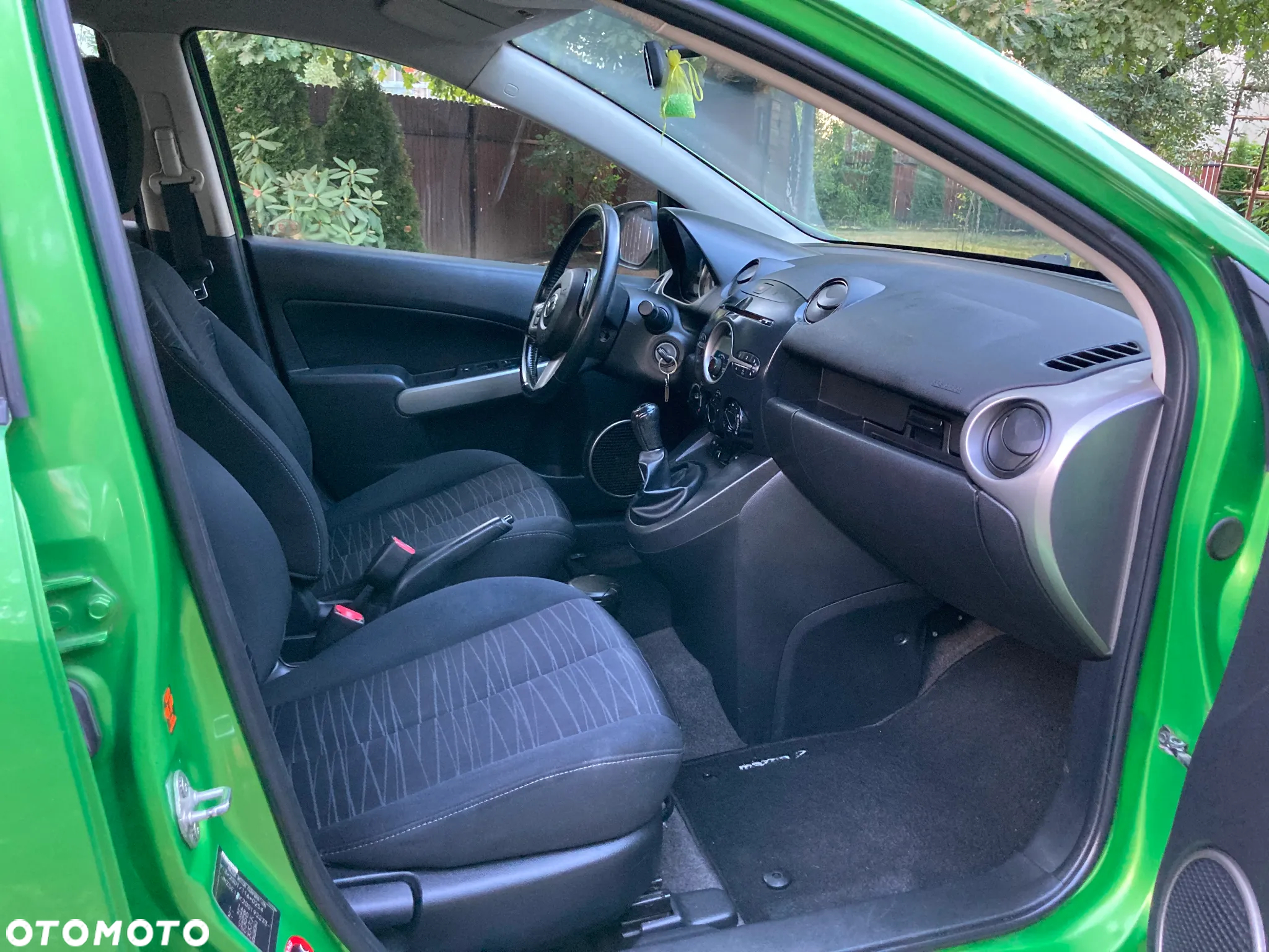 Mazda 2 - 8