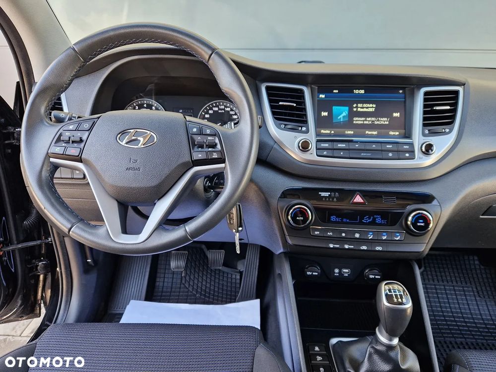 Hyundai Tucson blue 1.6 GDi 2WD Navi - 17
