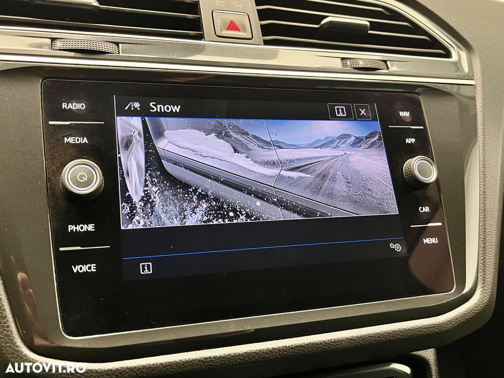 Volkswagen Tiguan - 26