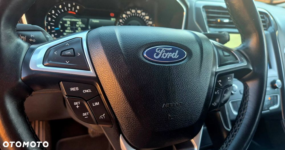 Ford Mondeo 2.0 EcoBlue Titanium - 25