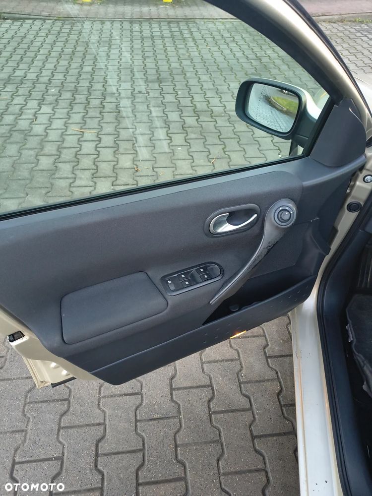 Renault Megane 1.6 16V Dynamique - 11