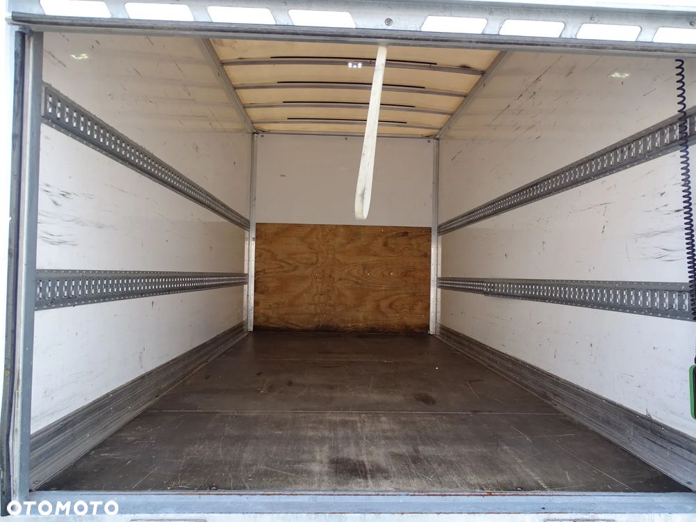 Renault Master , Kontener z windą - 10