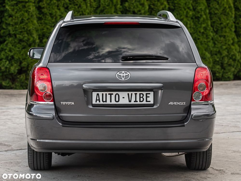 Toyota Avensis 1.8 VVT-i Terra Plus - 11