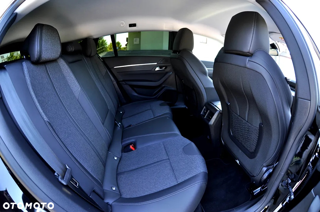 Peugeot 508 BlueHDi 130 EAT8 Allure Pack - 21