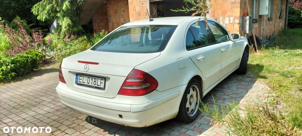 Mercedes-Benz Klasa E 220 CDI Classic - 3