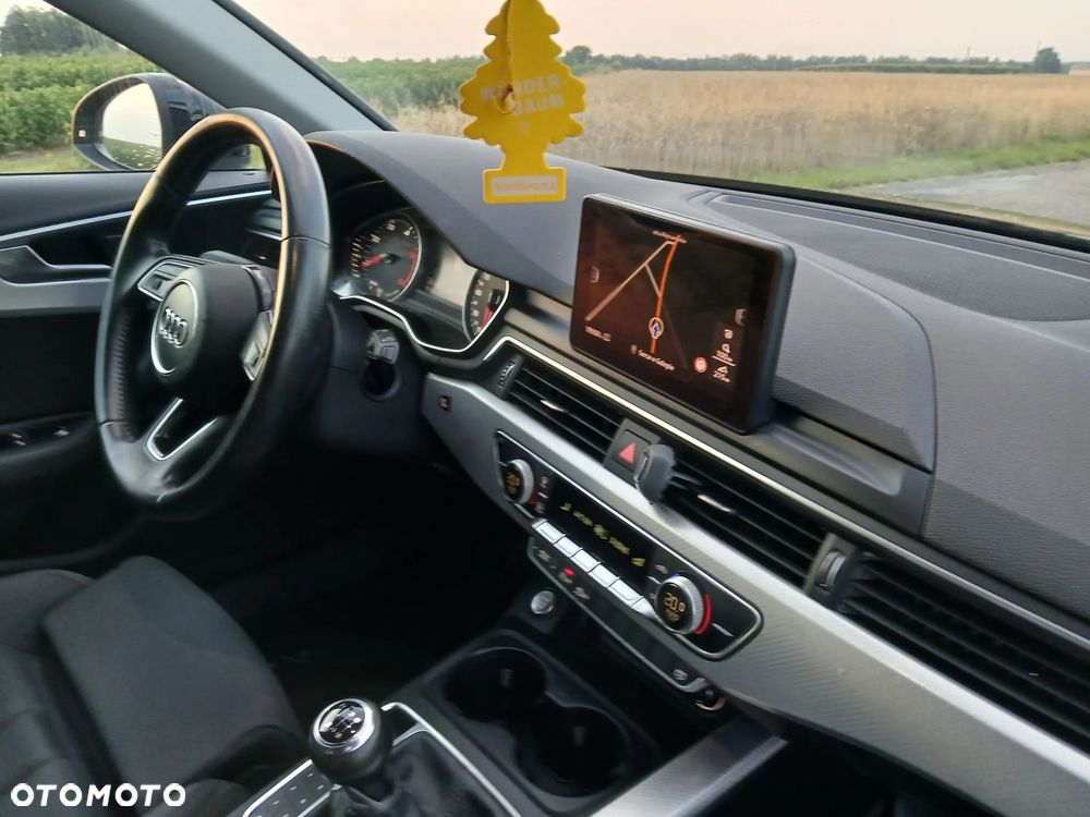 Audi A4 Avant 2.0 TDI design - 12