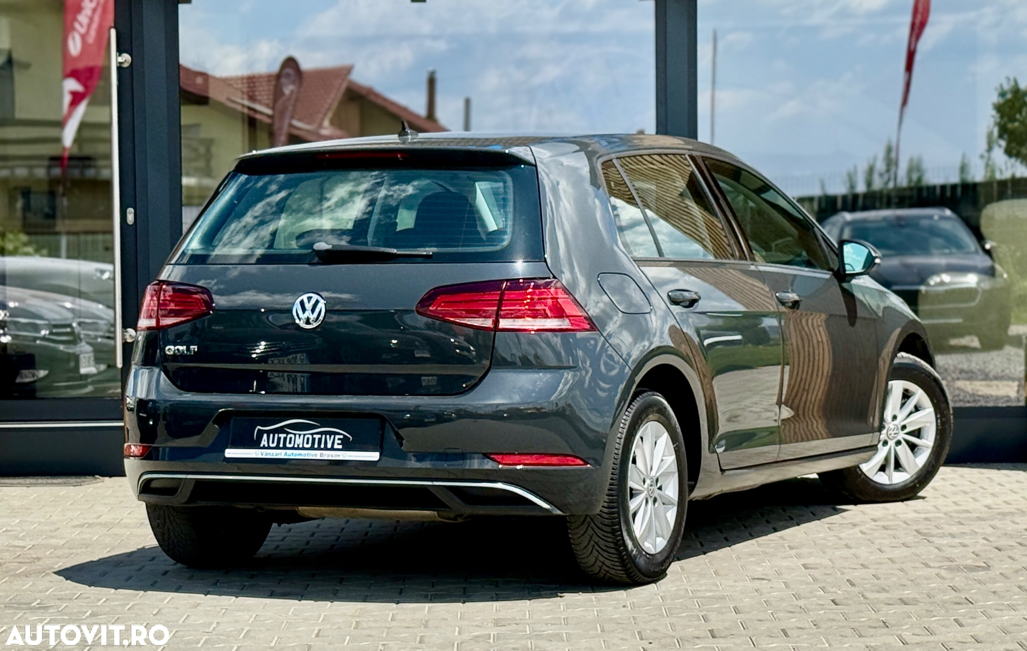 Volkswagen Golf 1.6 TDI Comfortline - 4