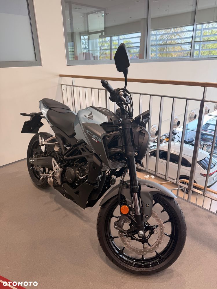 Honda CB - 9