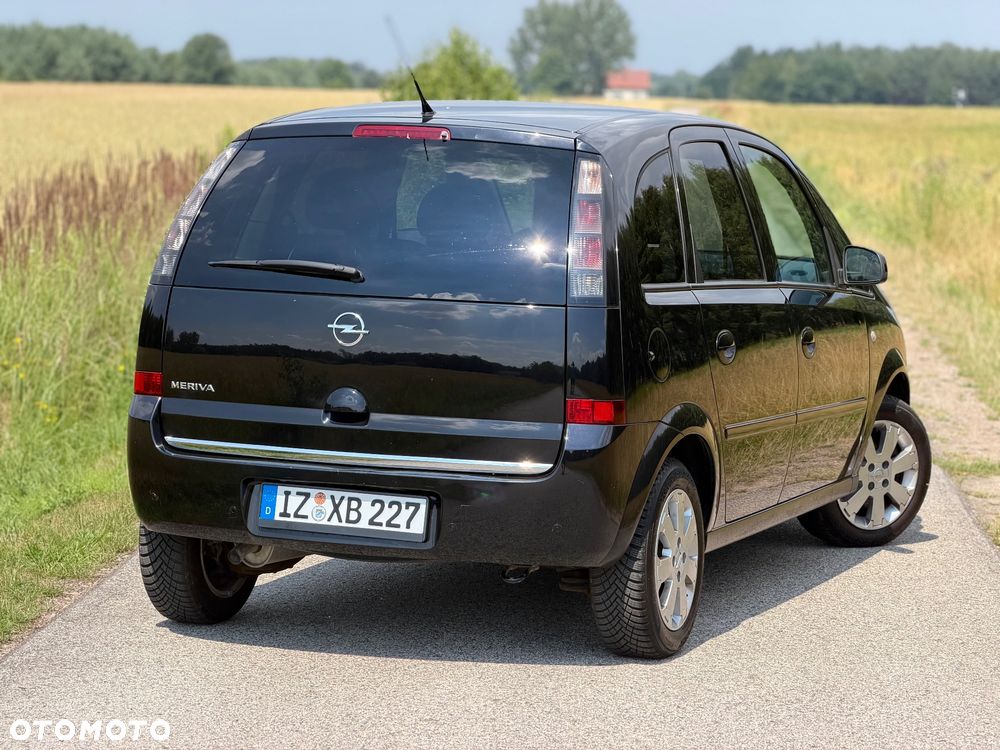 Opel Meriva 1.6 16V Cosmo - 11