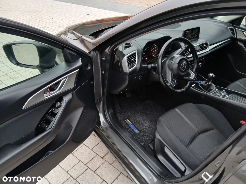 Mazda 3 - 10