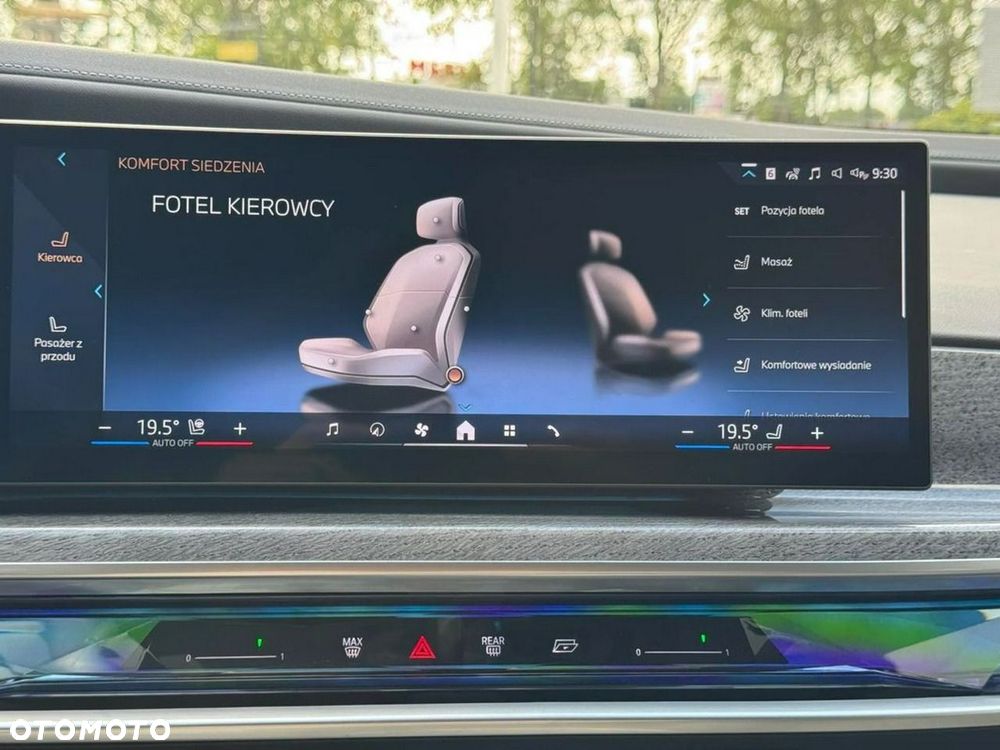 BMW Seria 7 750i xDrive - 21