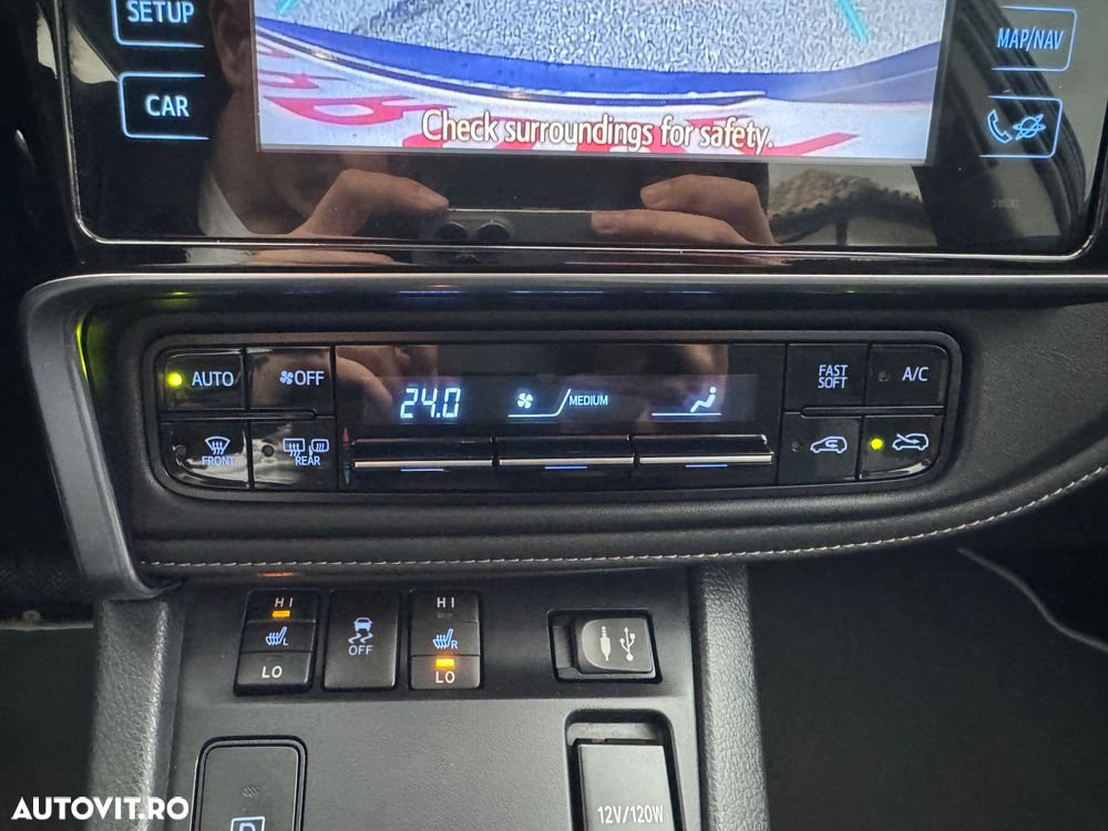 Toyota Auris 1.8 L VVT-i Sol+ - 19