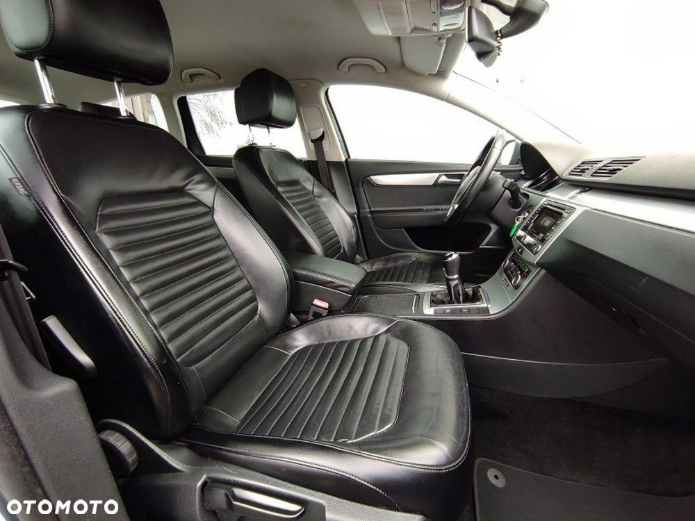 Volkswagen Passat - 13