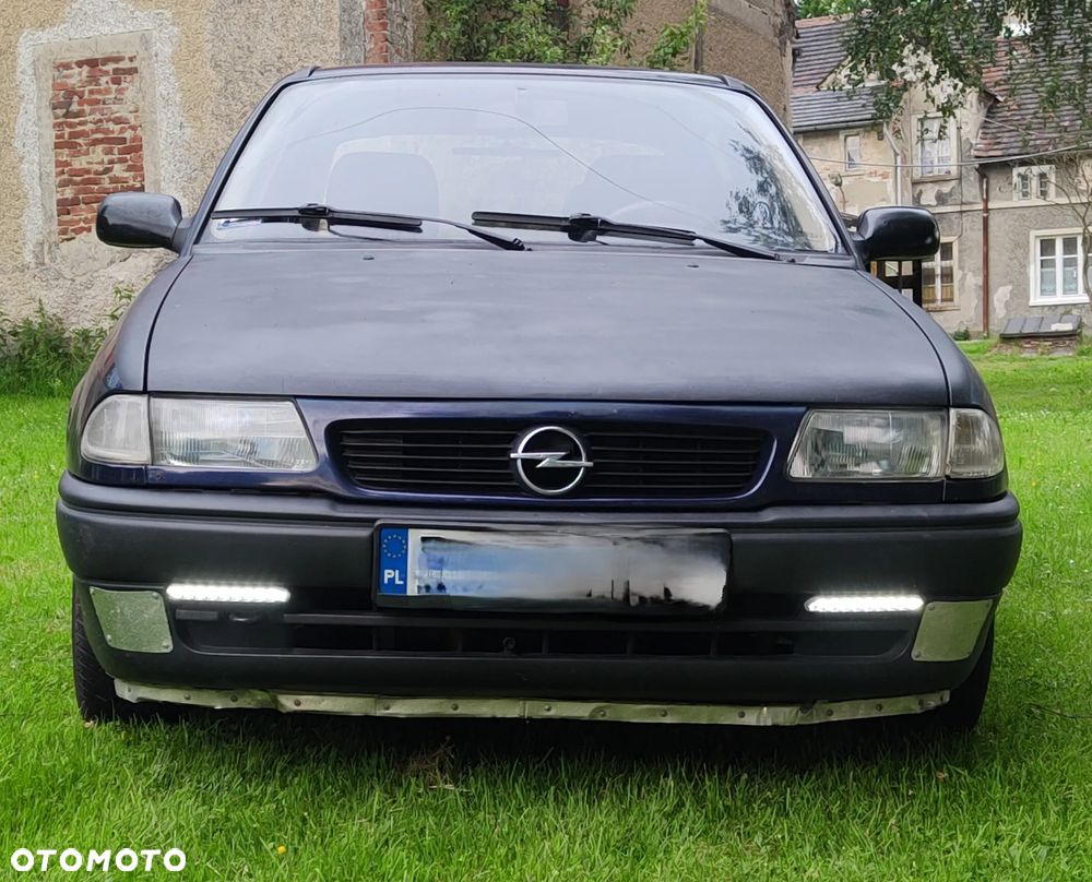 Opel Astra 1.4 Base - 2