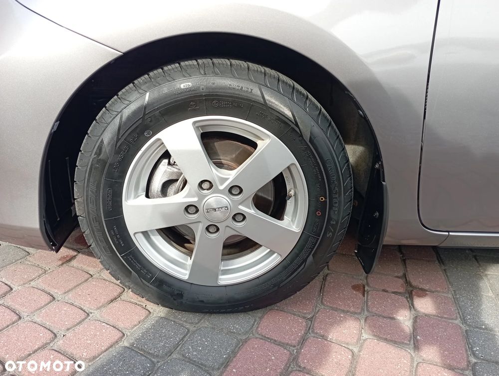 Toyota Auris 1.33 VVT-i Life Comfort - 21