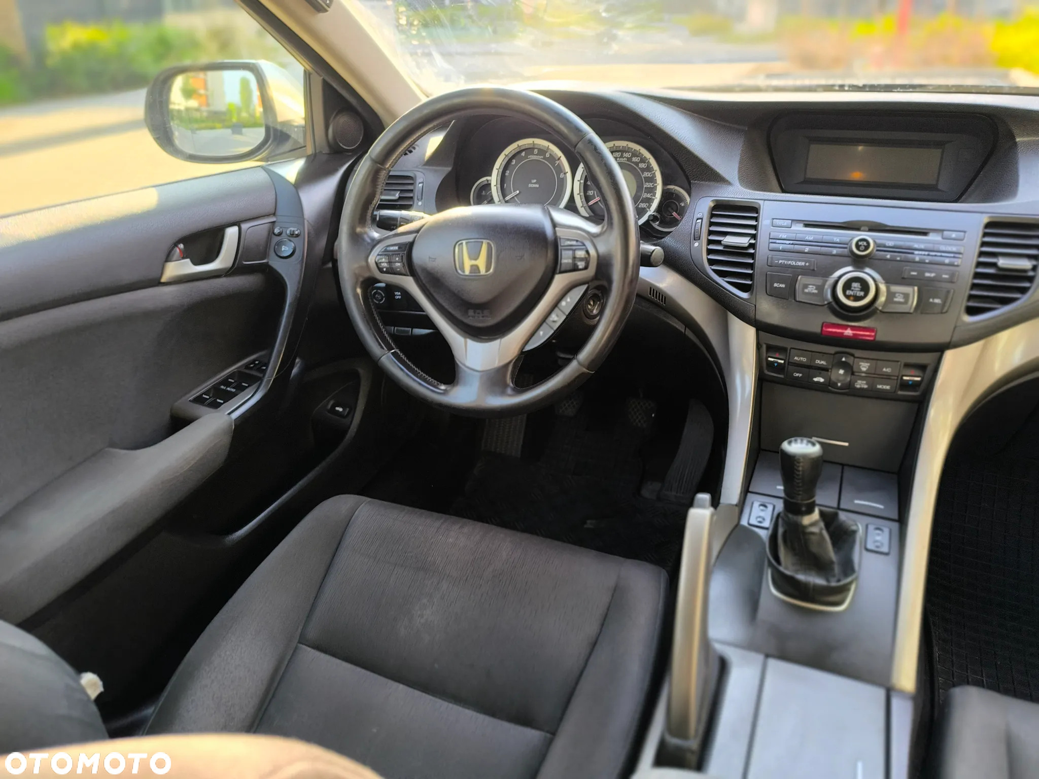 Honda Accord 2.0 Comfort - 13