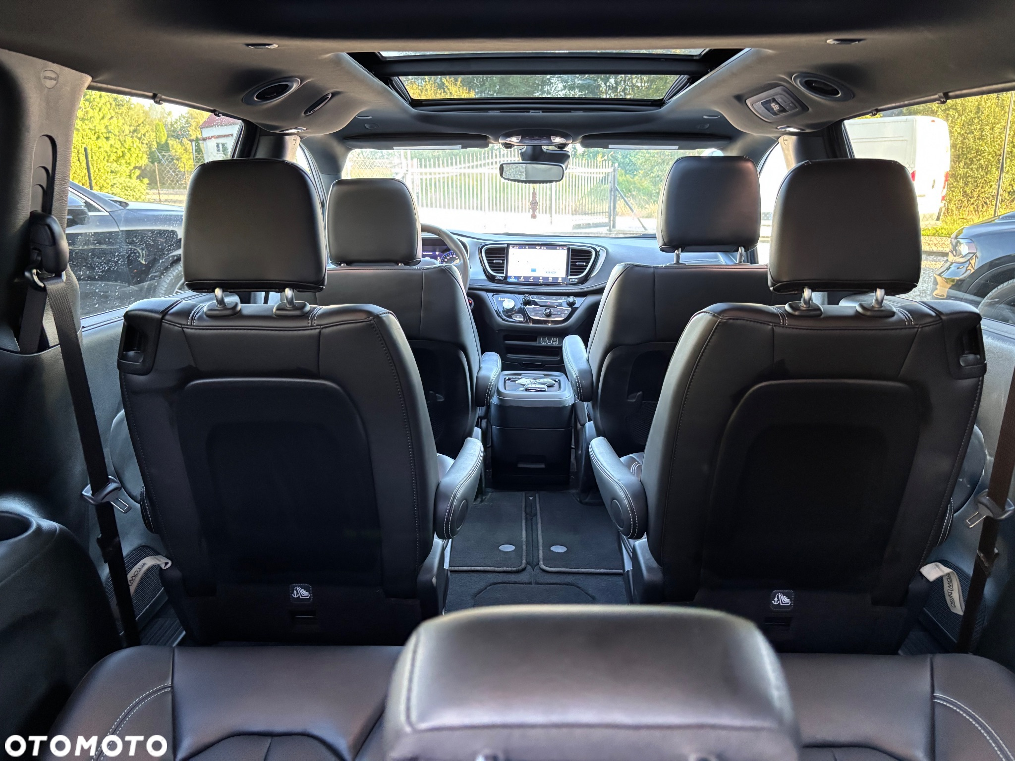 Chrysler Pacifica - 29