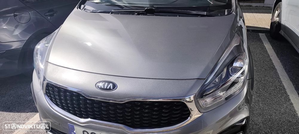 Kia Carens 1.7 CRDi ISG TX - 8