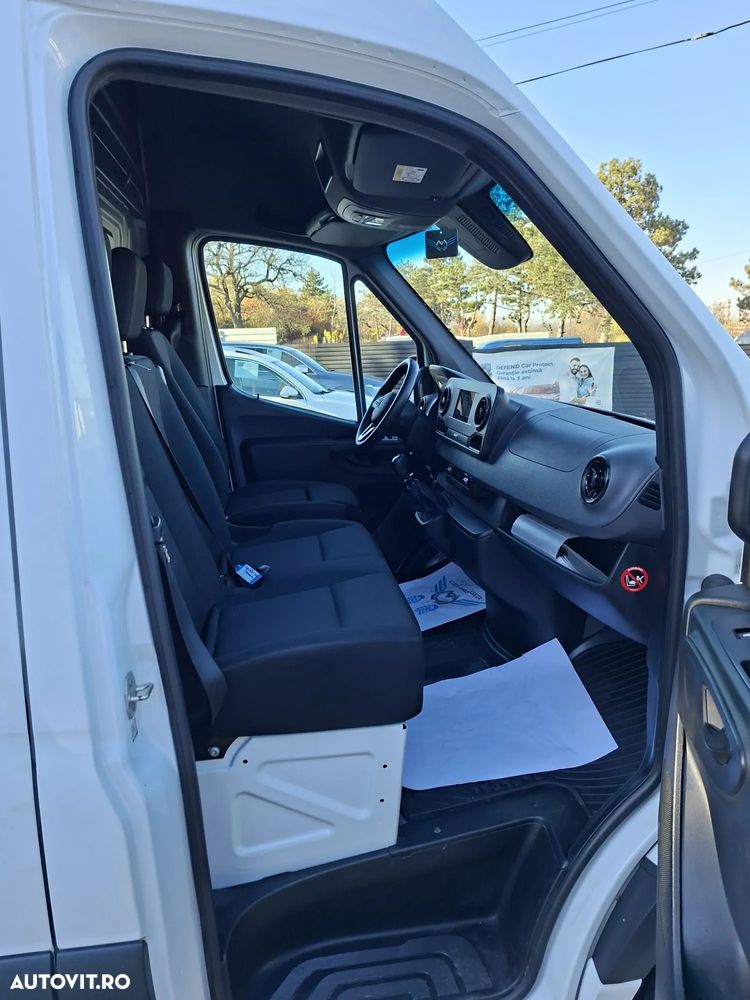 Mercedes-Benz Sprinter - 11