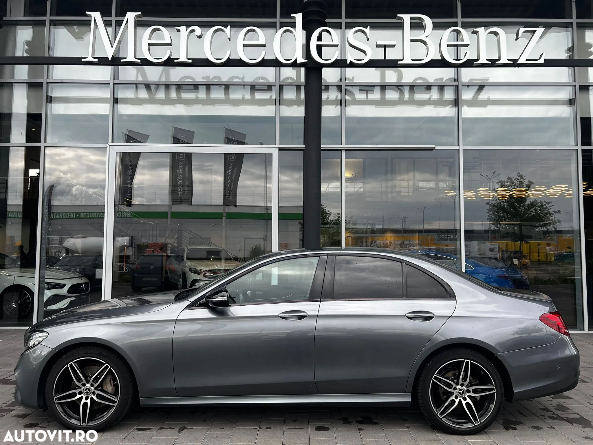Mercedes-Benz E 220 d 4MATIC Aut. - 2