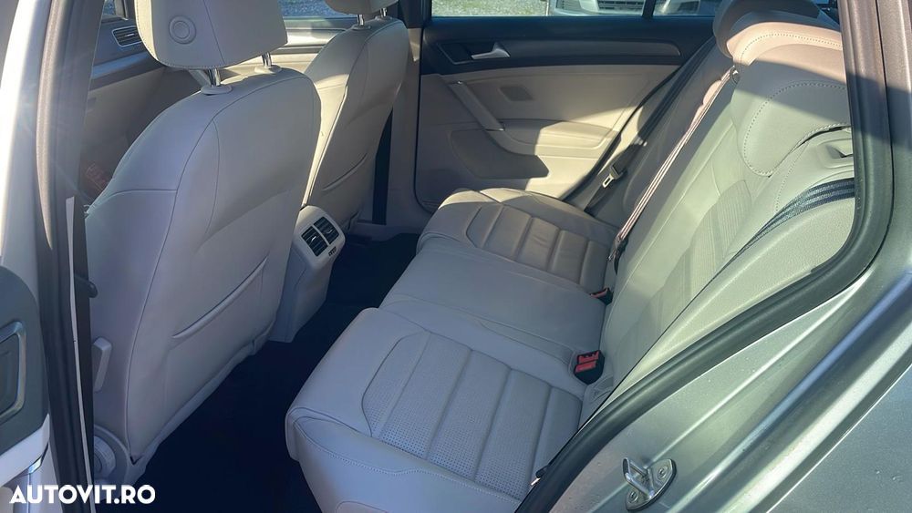 Volkswagen Golf 1.6 TDI Comfortline - 8