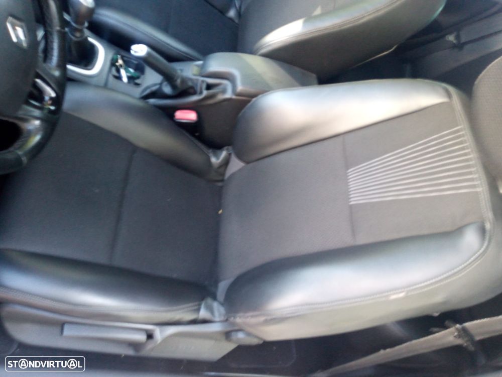 Renault Mégane Coupe 1.5 dCi Dynamique S - 9