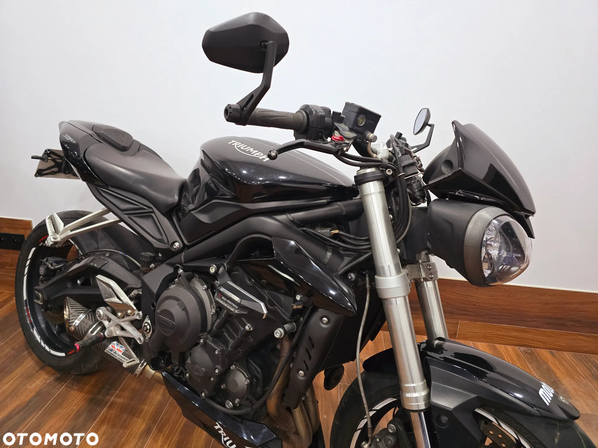 Triumph Street Triple - 29
