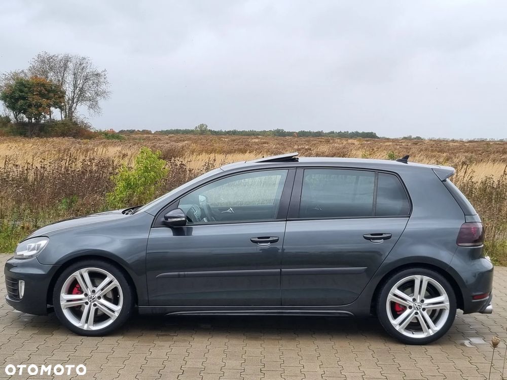 Volkswagen Golf 2.0 GTI - 2