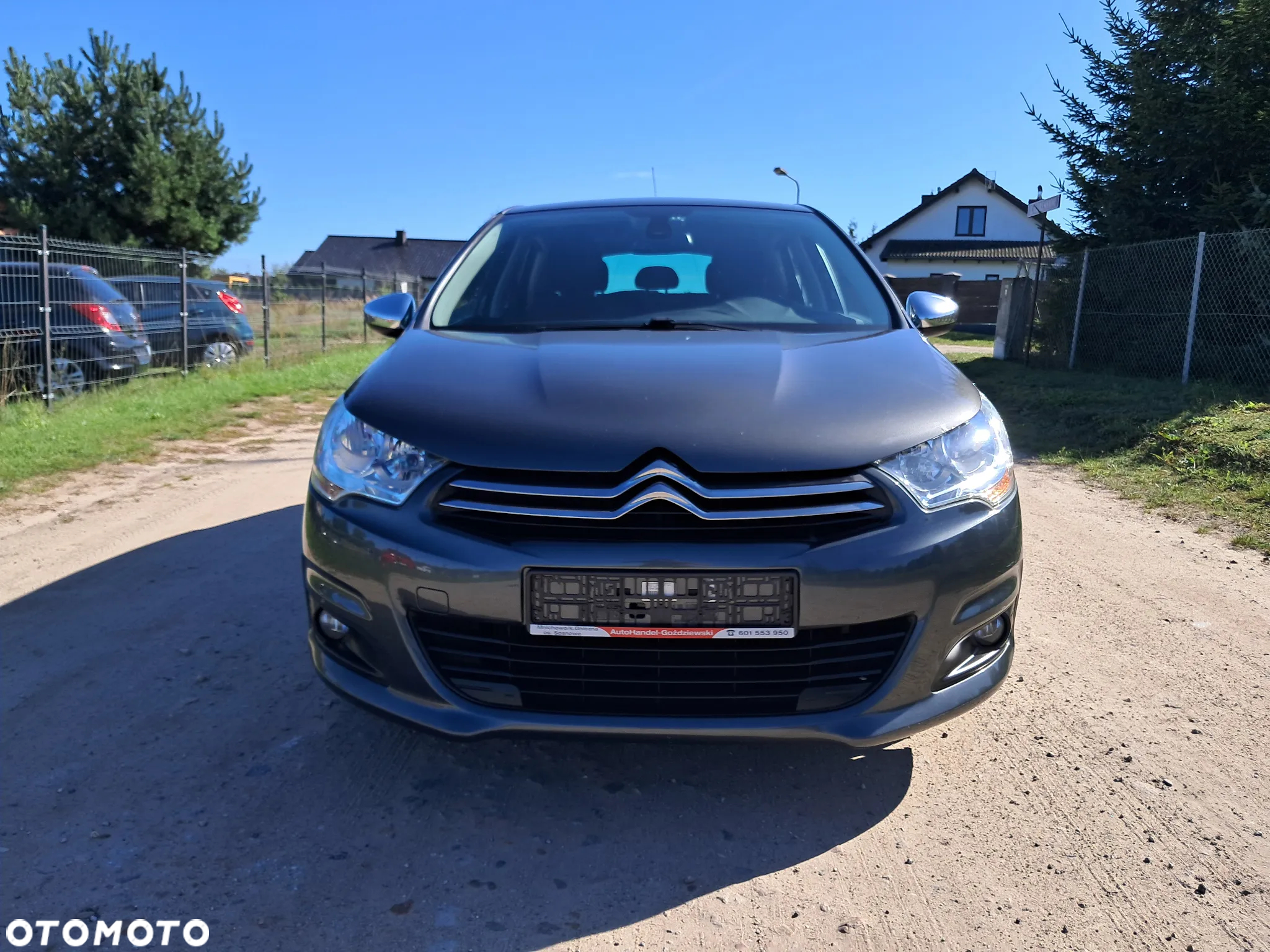 Citroën C4 e-HDi 115 Exclusive - 11
