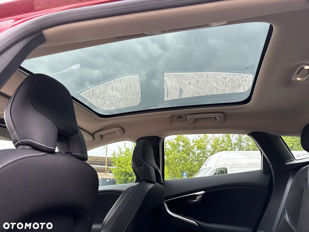 Volvo V40 D2 Momentum - 13