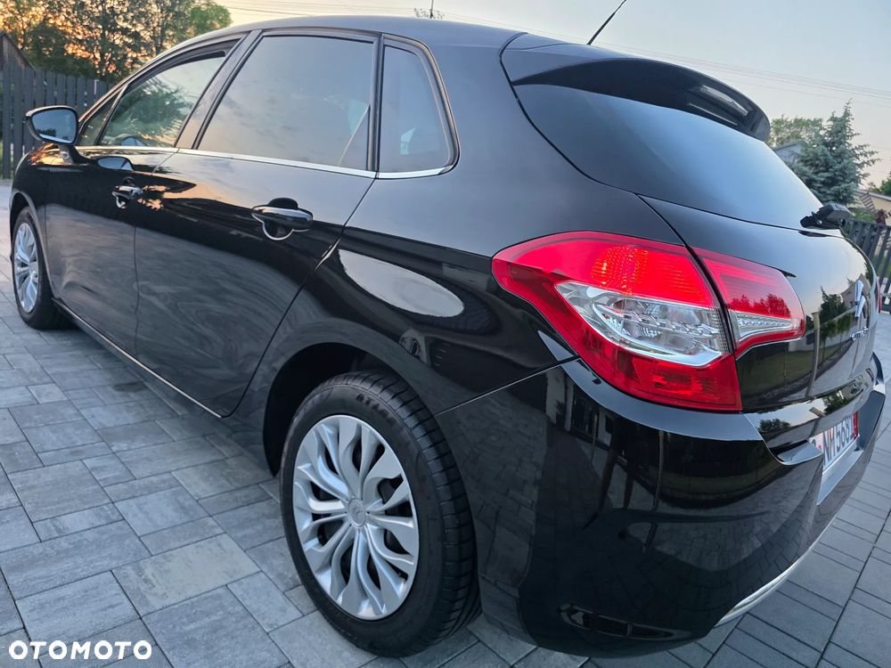 Citroën C4 VTi 120 Exclusive - 4