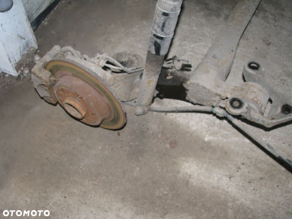 OPEL ASTRA H KOMBI BELKA ZAWIESZENIA TYŁ - 2