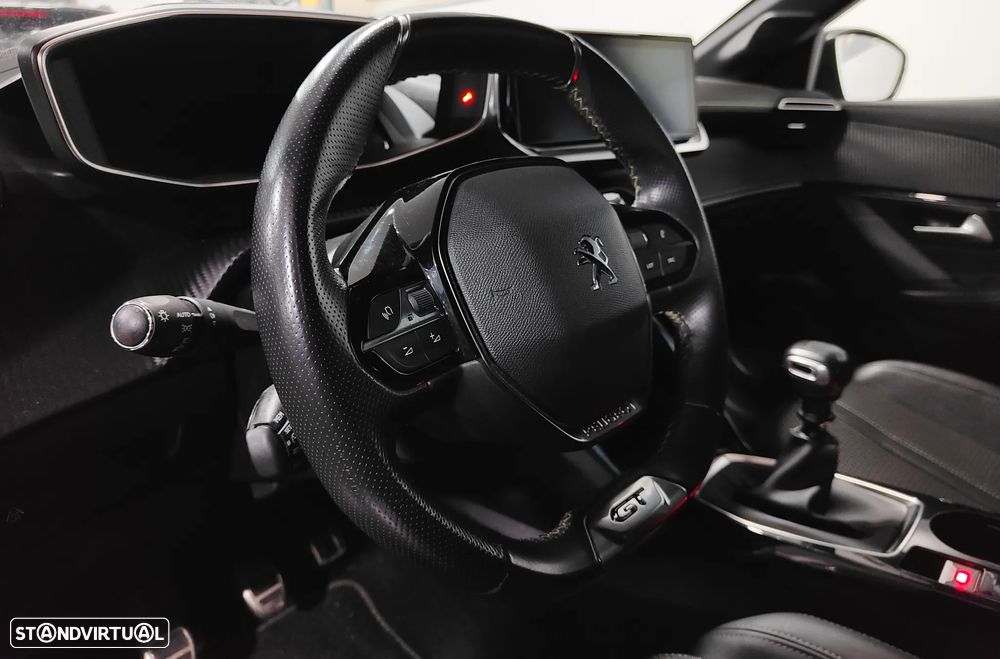 Peugeot 208 1.2 PureTech GT Line - 35