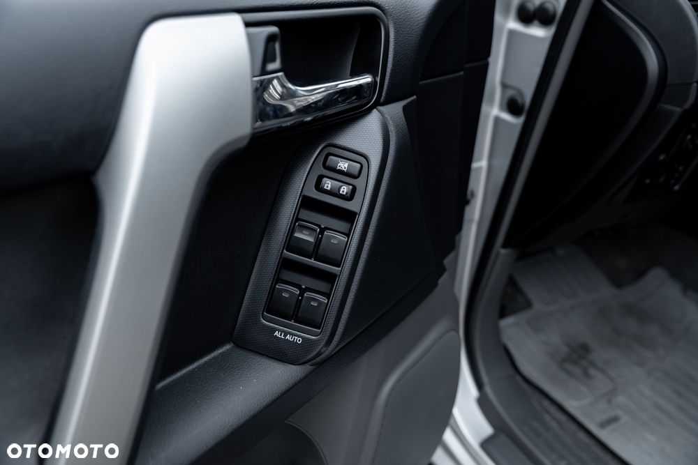 Toyota Land Cruiser LC 3.0 D-4D Premium 7os - 18