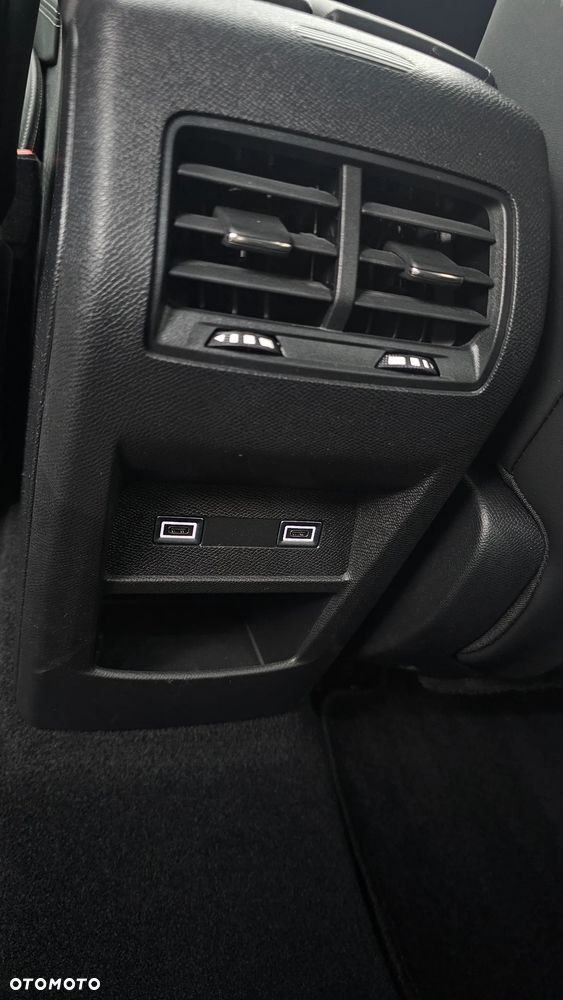 Peugeot 408 1.6 Plug-In Hybrid 180 Allure EAT8 - 30