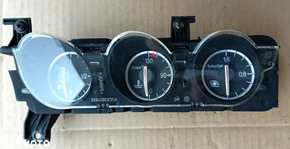 Alfa Romeo 159 wskaźnik wskaźniki paliwa turbo temperatury 1.9 JTD 60606626