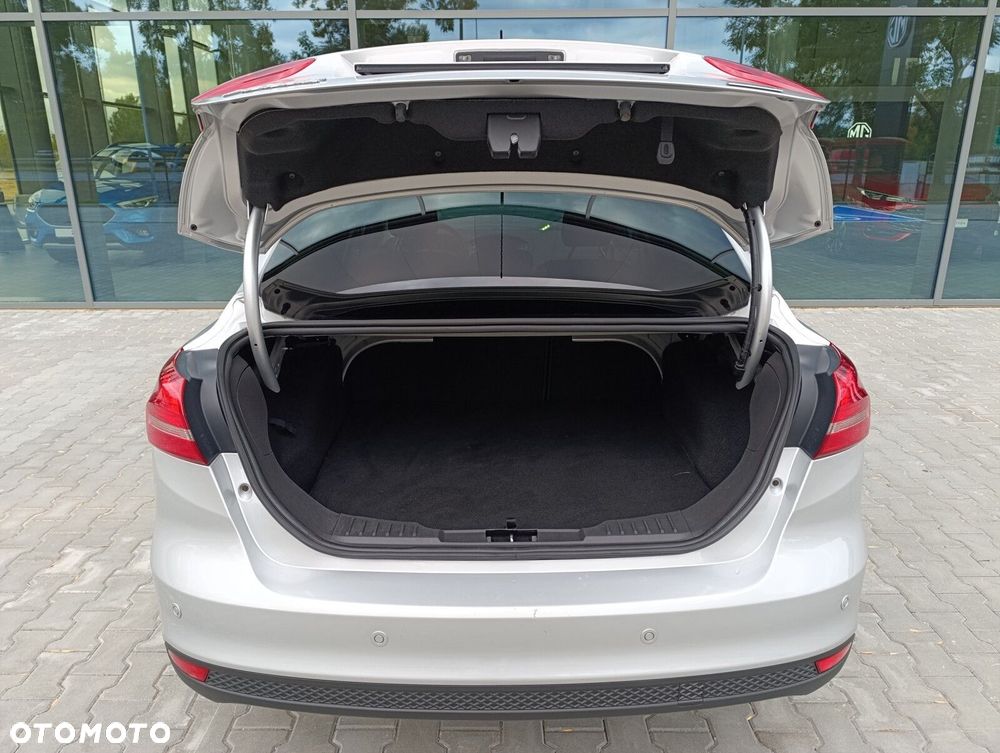 Ford Focus 1.0 EcoBoost Trend - 10
