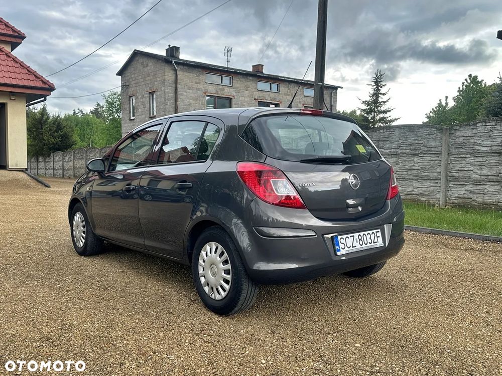 Opel Corsa 1.2 16V Essentia - 3