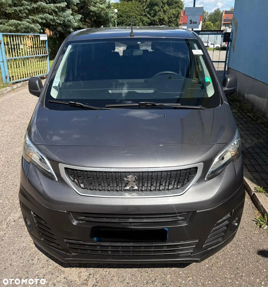 Peugeot Traveller - 1