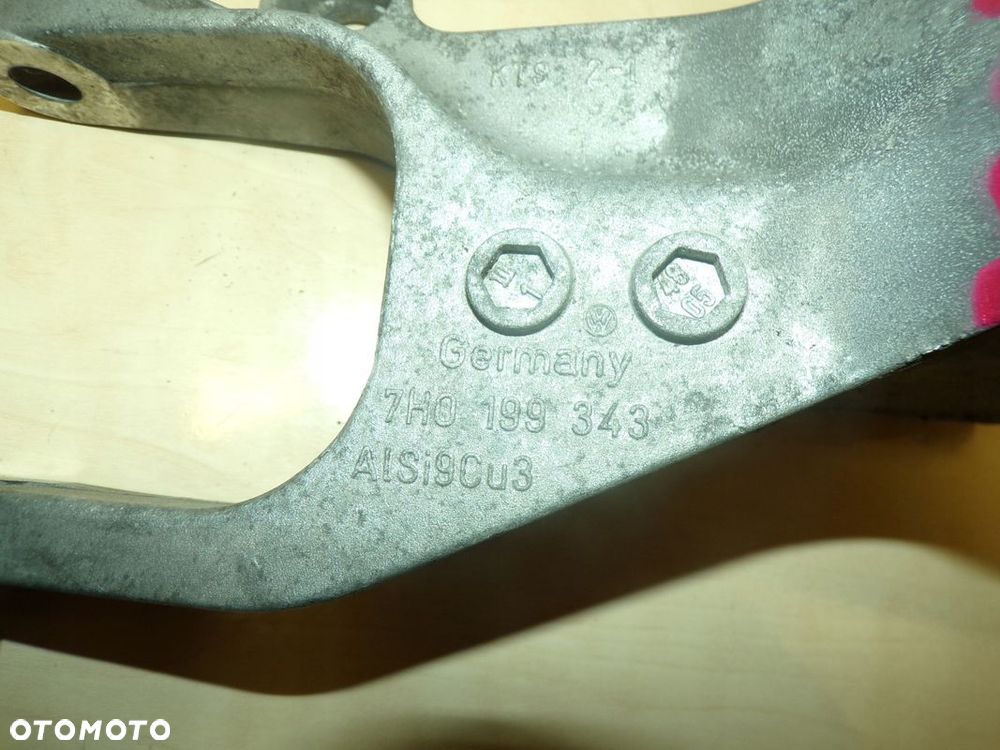 VW TRANSPORTER T5 03- 1.9 TDI ŁAPA SILNIKA - 3