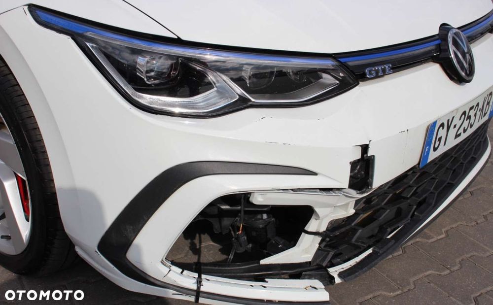 Volkswagen Golf - 6
