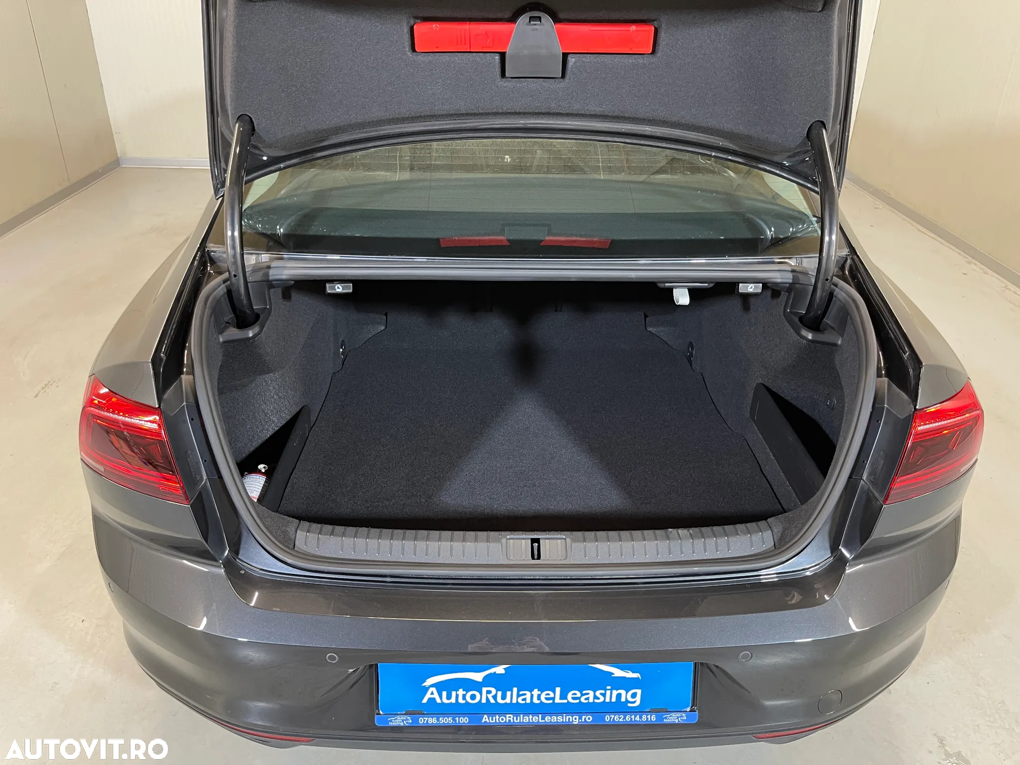 Volkswagen Passat 2.0 TDI DSG Comfortline - 12
