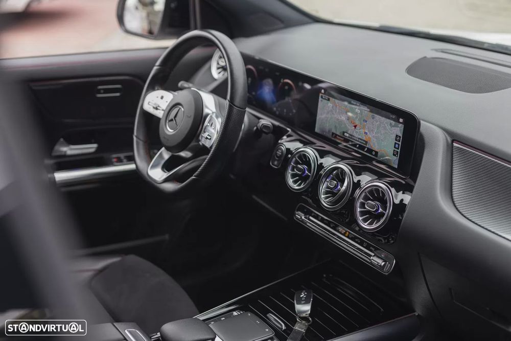 Mercedes-Benz GLA 180 d AMG Line - 15