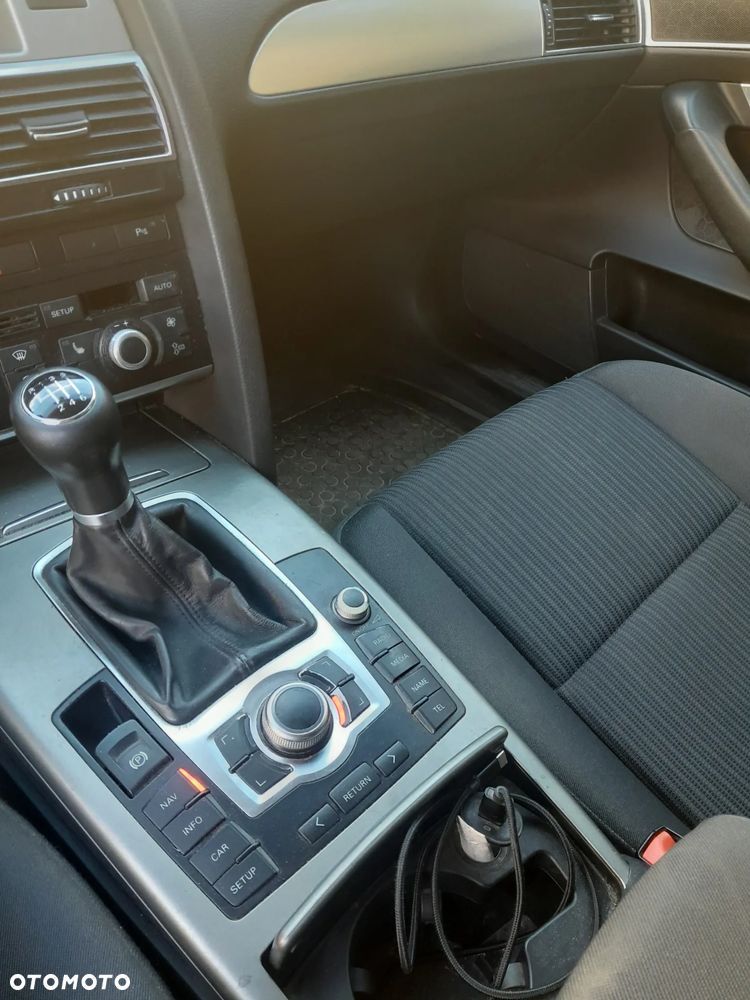 Audi A6 Limousine 2.4 - 4