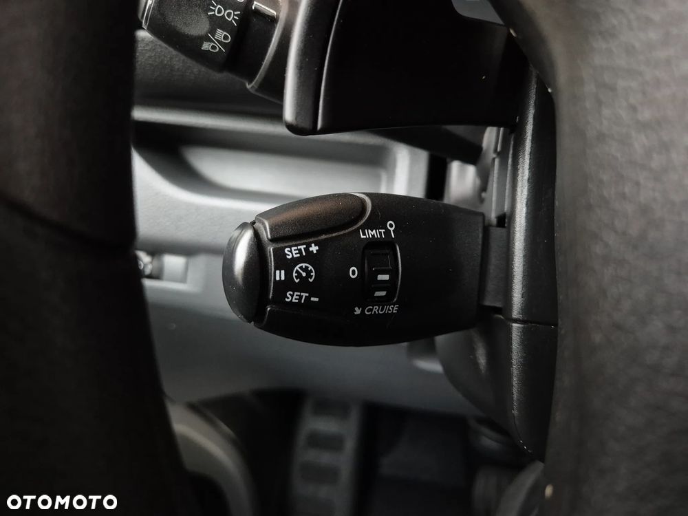 Peugeot EXPERT - 19
