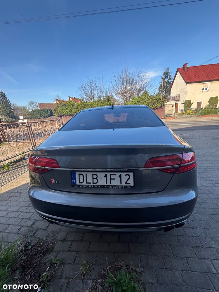 Audi S8 - 15
