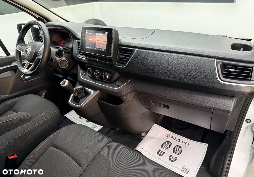 Renault Trafic - 16