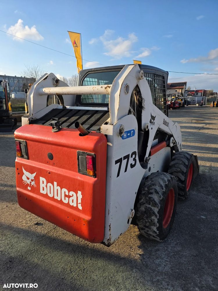 Bobcat 773 miniincarcator skidsteer - 10