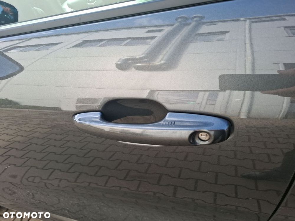 Ford Kuga - 25