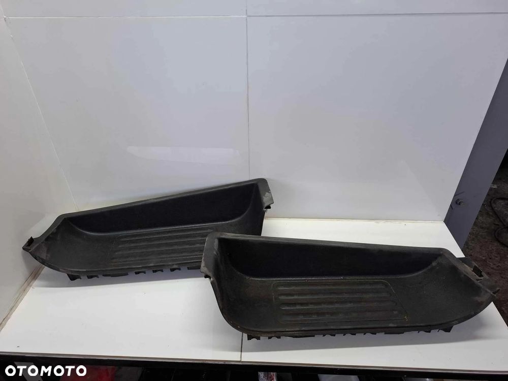 STOPIEŃ PRÓG PRAWY LEWY VW T5 TRANSPORTER CARAVELLE PRZEDNI - 1